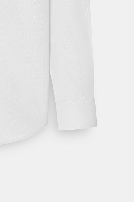 Slim Fit Dar Kesim Oxford Düğmeli Yaka Armürlü Pamuklu Beyaz Gömlek resmi