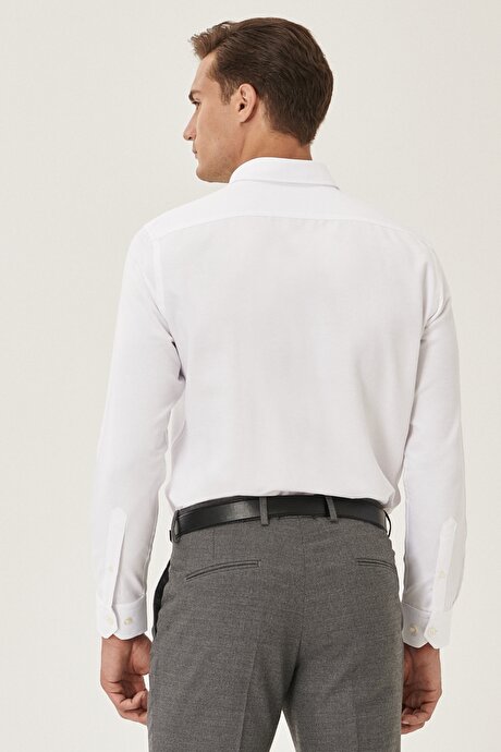 Slim Fit Dar Kesim Oxford Kolay Ütülenebilir Düğmeli Yaka Armürlü Pamuklu Beyaz Gömlek resmi
