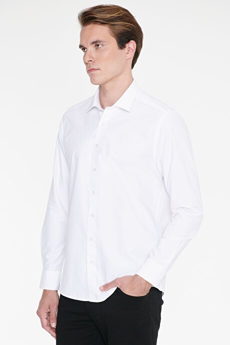 Kolay Ütülenebilir Slim Fit Dar Kesim Klasik Yaka Pamuklu Beyaz Gömlek resmi