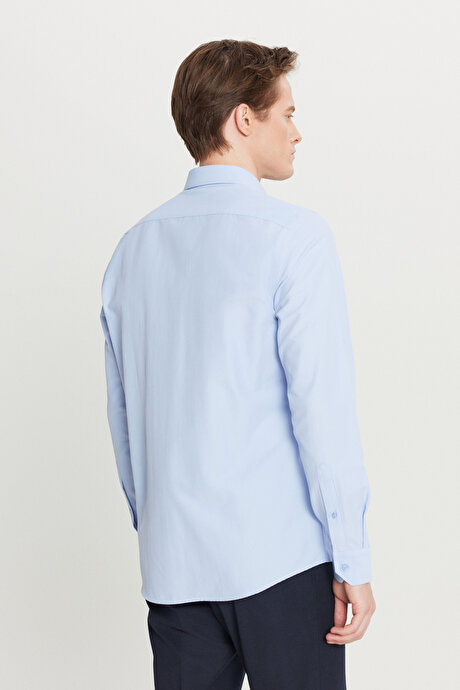 Kolay Ütülenebilir Slim Fit Dar Kesim Klasik Yaka Pamuklu Açık Mavi Gömlek resmi