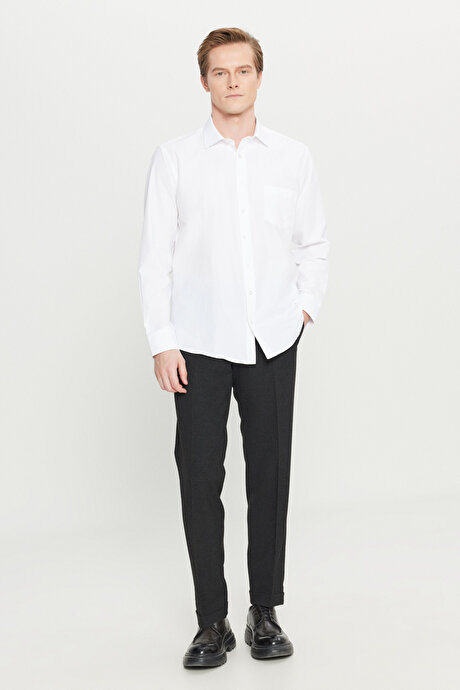 Kolay Ütülenebilir Non-Iron Pamuklu Comfort Fit Geniş Kesim Klasik Yaka Beyaz Gömlek resmi