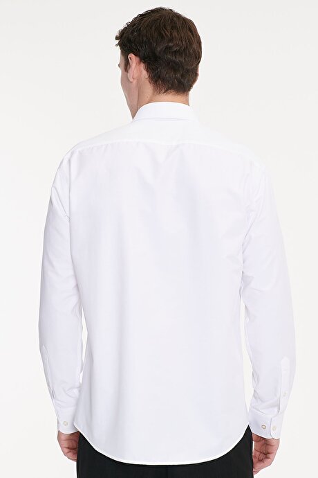 Kolay Ütülenebilir Non-Iron Pamuklu Comfort Fit Geniş Kesim Klasik Yaka Beyaz Gömlek resmi