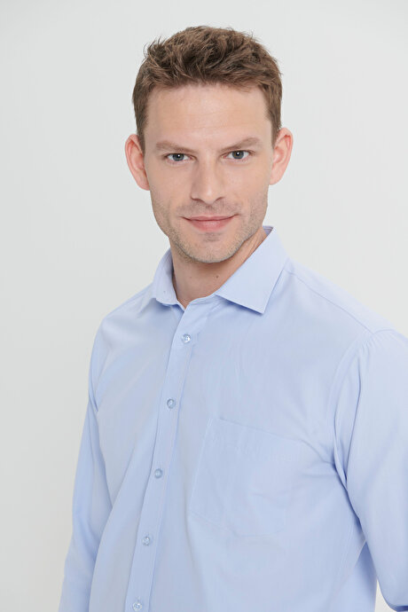 Kolay Ütülenebilir Non-Iron Pamuklu Comfort Fit Geniş Kesim Klasik Yaka Açık Mavi Gömlek resmi