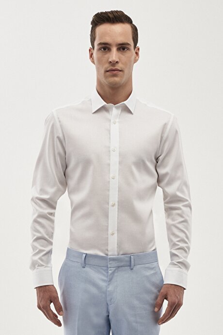 Ütü Gerektirmeyen Non-İron Slim Fit Dar Kesim %100 Pamuk Armürlü Beyaz Gömlek resmi