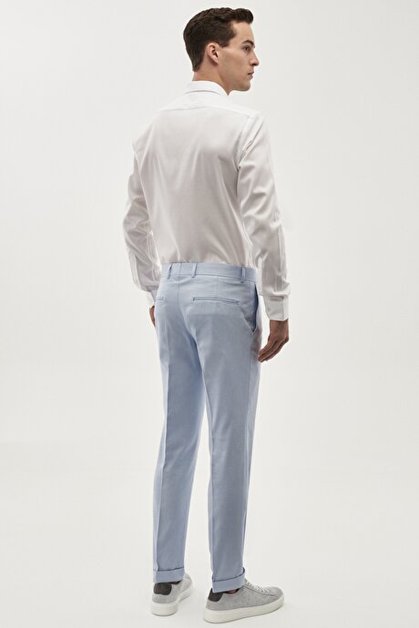 Ütü Gerektirmeyen Non-İron Slim Fit Dar Kesim %100 Pamuk Armürlü Beyaz Gömlek resmi