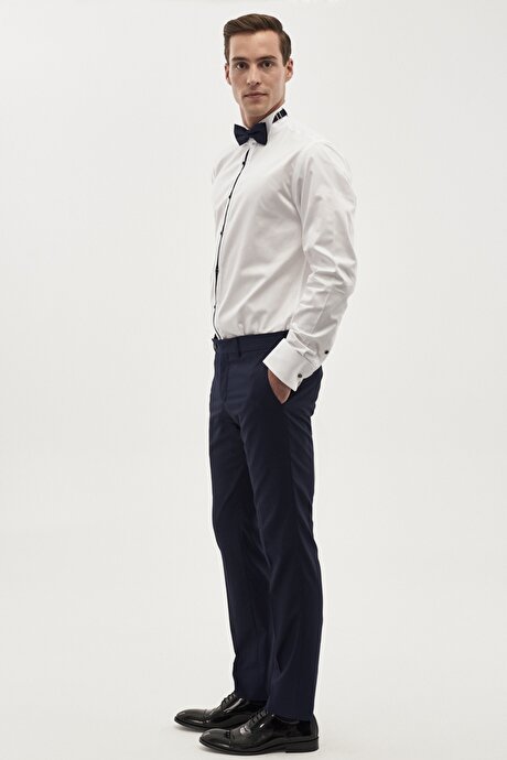 Slim Fit Dar Kesim %100 Pamuk Uzun Kollu Beyaz-Lacivert Gömlek resmi