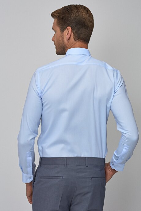 Slim Fit Dar Kesim %100 Pamuk Ütü Gerektirmeyen Non-Iron Açık Mavi Gömlek resmi