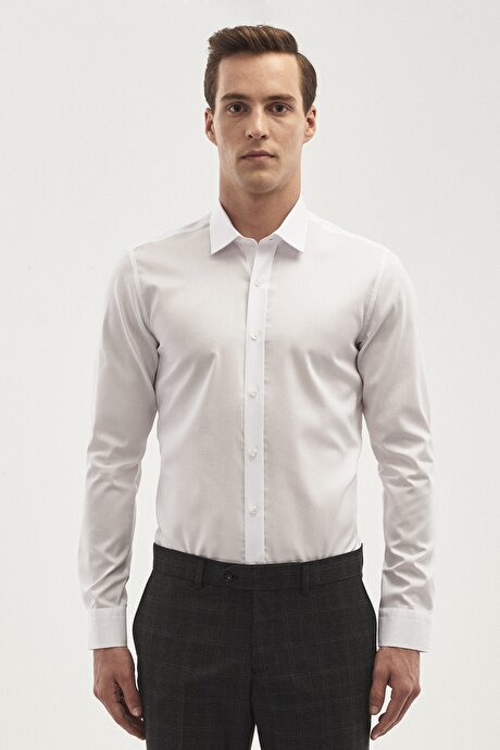 Slim Fit Dar Kesim %100 Pamuk Klasik Yaka Ütü Gerektirmeyen Non-Iron Beyaz Gömlek resmi