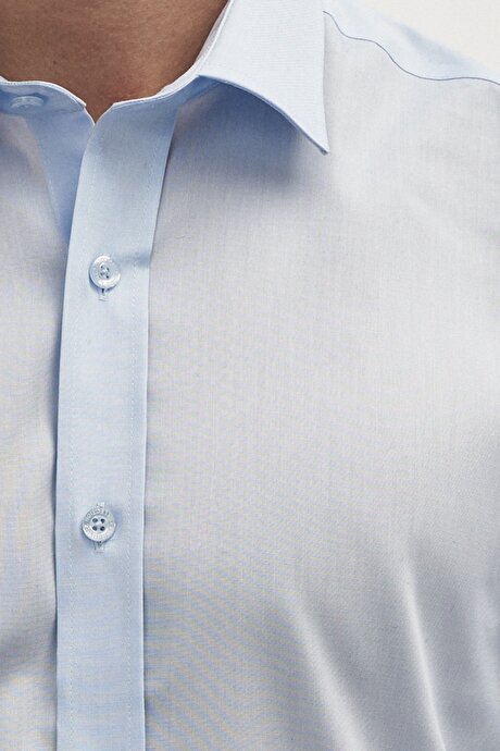 Slim Fit Dar Kesim %100 Pamuk Klasik Yaka Ütü Gerektirmeyen Non-Iron Açık Mavi Gömlek resmi