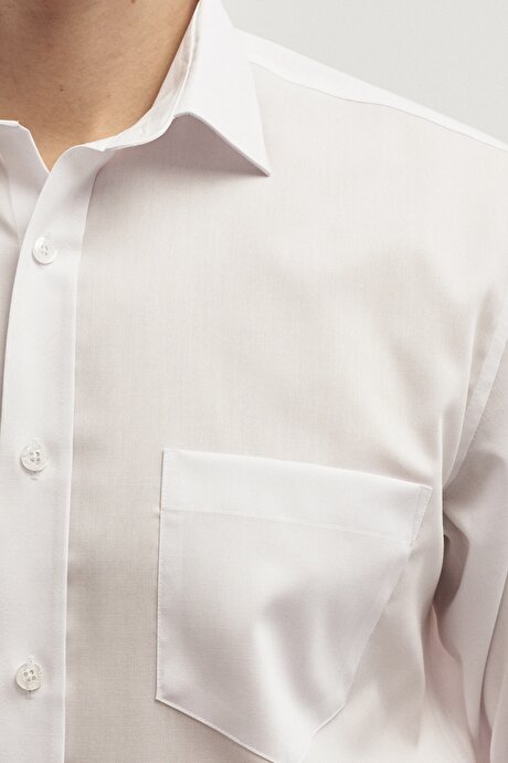 Regular Fit Normal Kesim %100 Pamuk Ütü Gerektirmeyen Non-Iron Beyaz Gömlek resmi