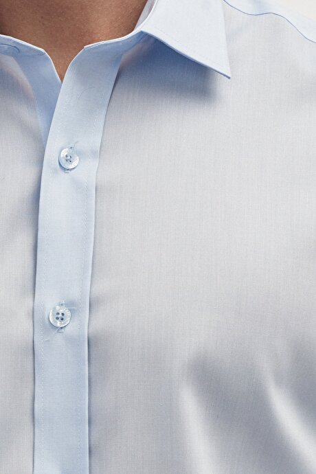 Ütü Gerektirmeyen Tailored Slim Fit Dar Kesim Açık Mavi Gömlek resmi