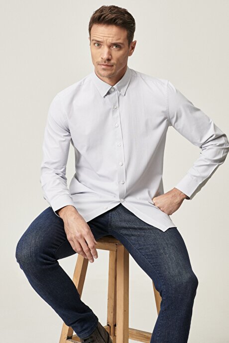 Slim Fit Dar Kesim Düğmeli Yaka Pötikareli Beyaz-Gri Gömlek resmi