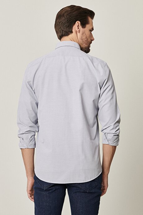 Slim Fit Dar Kesim Düğmeli Yaka Pötikareli Beyaz-Lacivert Gömlek resmi
