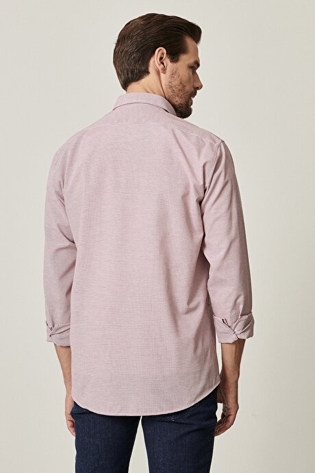 Beyaz Kırmızı Gömlek resmi