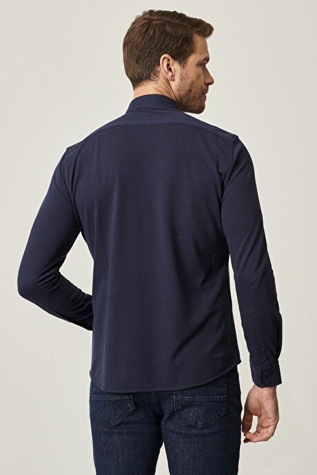 Slim Fit Dar Kesim Düğmeli Yaka 360 Derece Her Yöne Esneyen Lacivert Gömlek resmi