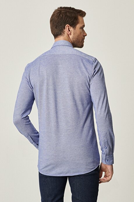 Slim Fit Dar Kesim Düğmeli Yaka 360 Derece Her Yöne Esneyen Mavi Gömlek resmi