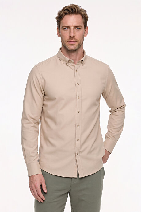 Düğmeli Yaka Kolay Ütülenebilir Pamuklu Slim Fit Dar Kesim Oxford Bej Gömlek resmi
