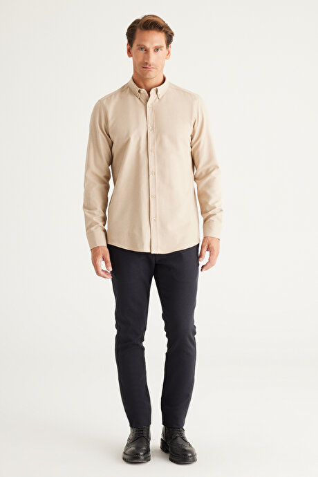Düğmeli Yaka Kolay Ütülenebilir Pamuklu Slim Fit Dar Kesim Oxford Bej Gömlek resmi