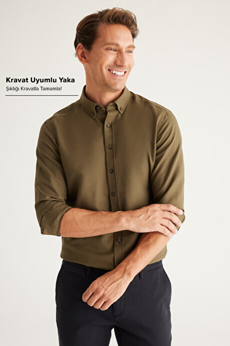 Düğmeli Yaka Kolay Ütülenebilir Pamuklu Slim Fit Dar Kesim Oxford Haki Gömlek resmi
