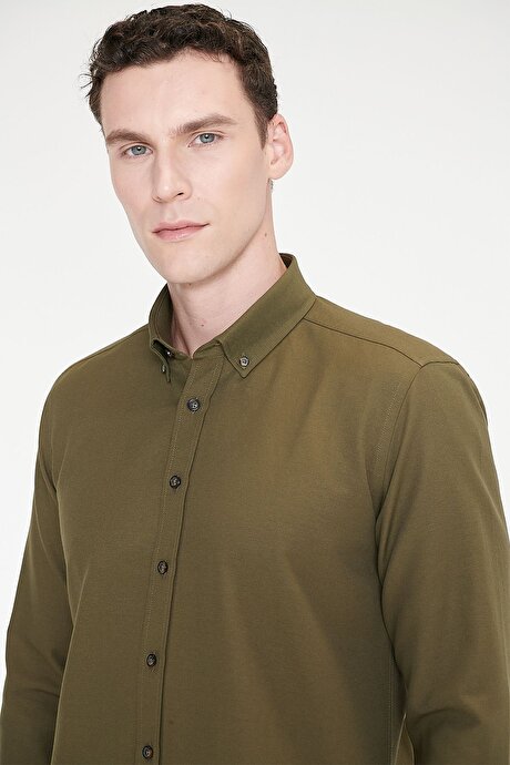 Düğmeli Yaka Kolay Ütülenebilir Pamuklu Slim Fit Dar Kesim Oxford Haki Gömlek resmi