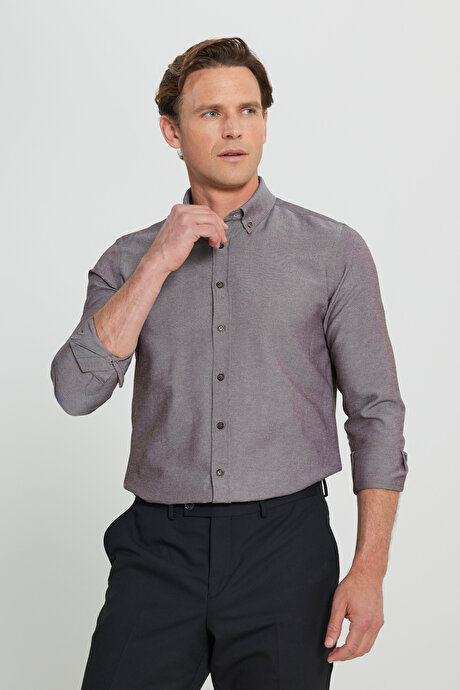 Düğmeli Yaka Kolay Ütülenebilir Pamuklu Slim Fit Dar Kesim Oxford Kahverengi Gömlek resmi