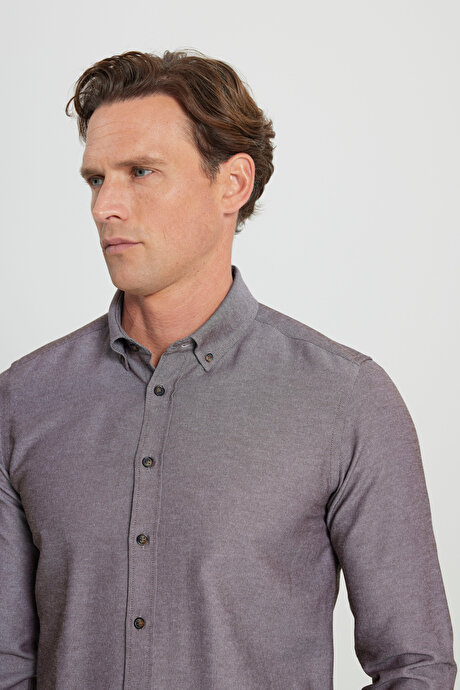 Düğmeli Yaka Kolay Ütülenebilir Pamuklu Slim Fit Dar Kesim Oxford Kahverengi Gömlek resmi