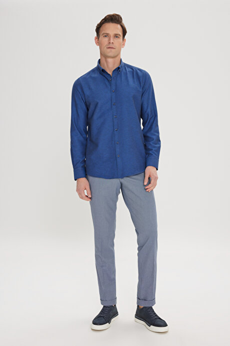 Düğmeli Yaka Kolay Ütülenebilir Pamuklu Slim Fit Dar Kesim Oxford Koyu Lacivert Gömlek resmi