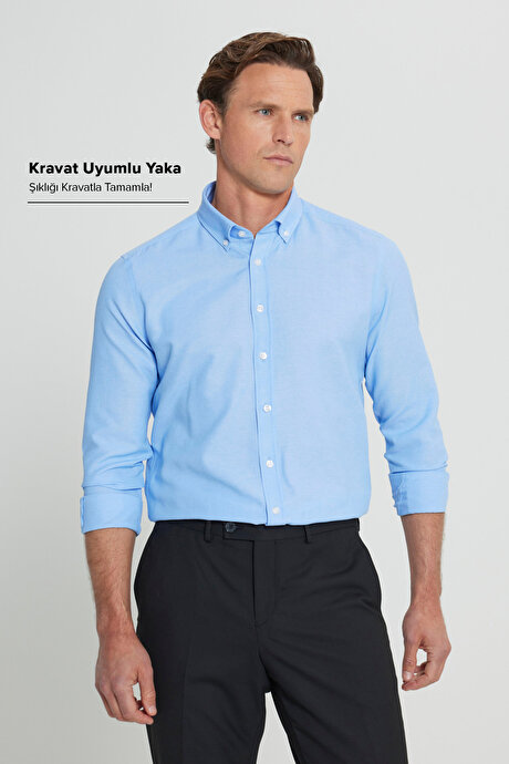 Düğmeli Yaka Kolay Ütülenebilir Pamuklu Slim Fit Dar Kesim Oxford Mavi Gömlek resmi