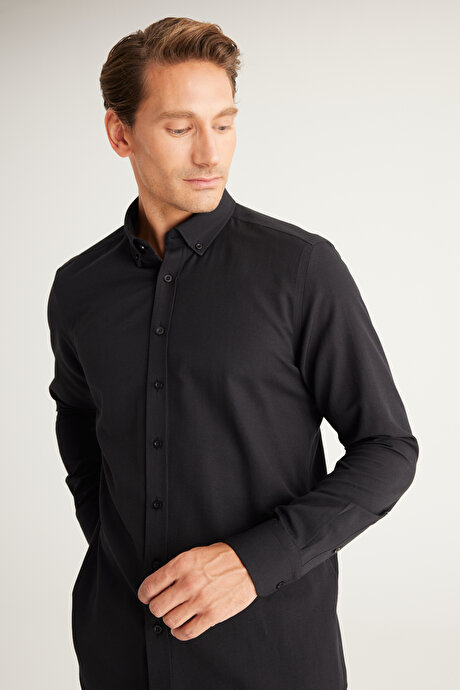 Düğmeli Yaka Kolay Ütülenebilir Pamuklu Slim Fit Dar Kesim Oxford Siyah Gömlek resmi