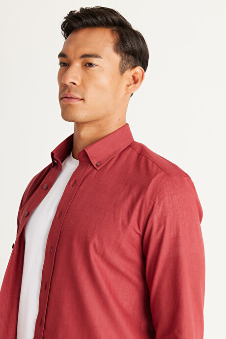 Tailored Slim Fit Dar Kesim Düğmeli Yaka Keten Görünümlü %100 Pamuk Flamlı Bordo Gömlek resmi