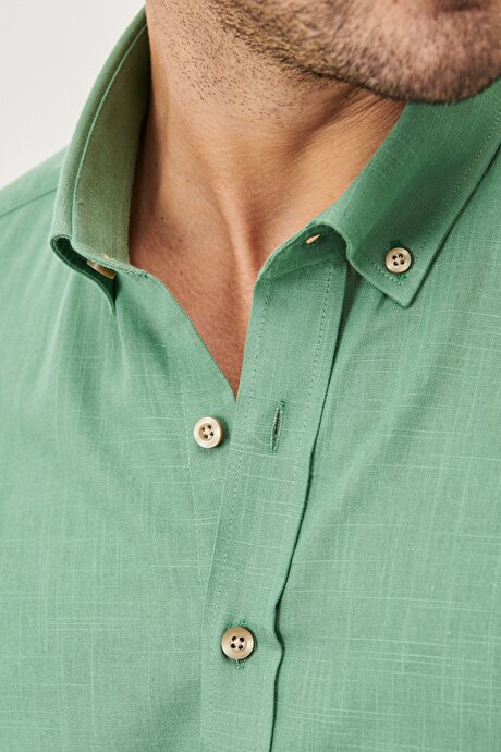 Tailored Slim Fit Dar Kesim Düğmeli Yaka %100 Pamuk Haki Gömlek resmi