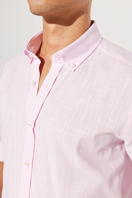 Tailored Slim Fit Dar Kesim Oxford Düğmeli Yaka Keten Görünümlü %100 Pamuk Flamlı Pembe Gömlek resmi