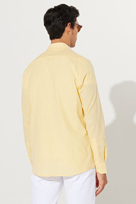 Tailored Slim Fit Dar Kesim Oxford Düğmeli Yaka Keten Görünümlü %100 Pamuk Flamlı Sarı Gömlek resmi