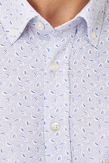 Slim Fit Dar Kesim Düğmeli Yaka Baskılı Beyaz-Mavi Gömlek resmi