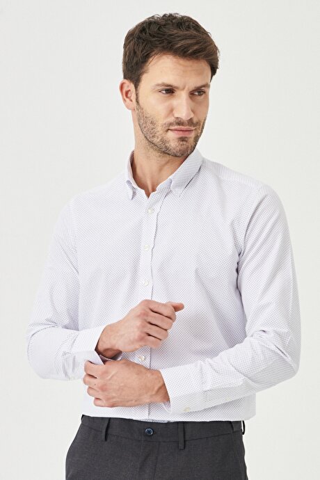 Slim Fit Dar Kesim Düğmeli Yaka Baskılı Beyaz-Siyah Gömlek resmi