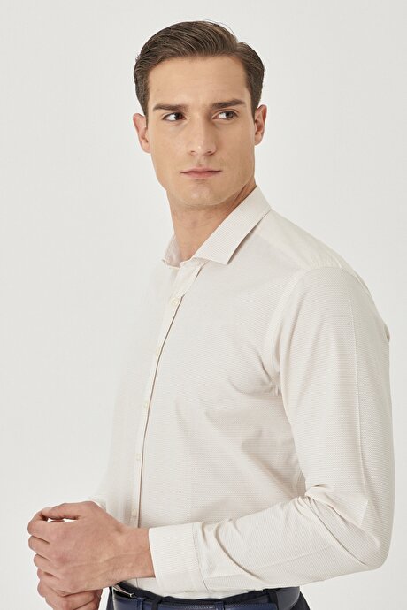Slim Fit Dar Kesim İtalyan Yaka Baskılı Bej-Beyaz Gömlek resmi