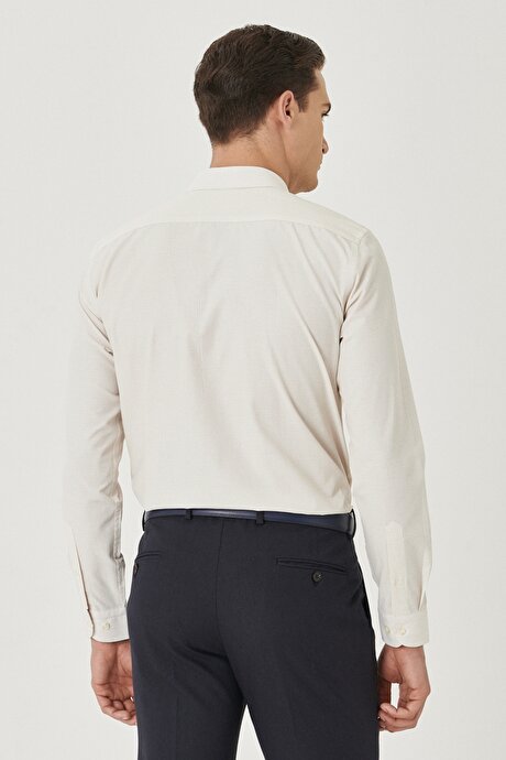 Slim Fit Dar Kesim İtalyan Yaka Baskılı Bej-Beyaz Gömlek resmi