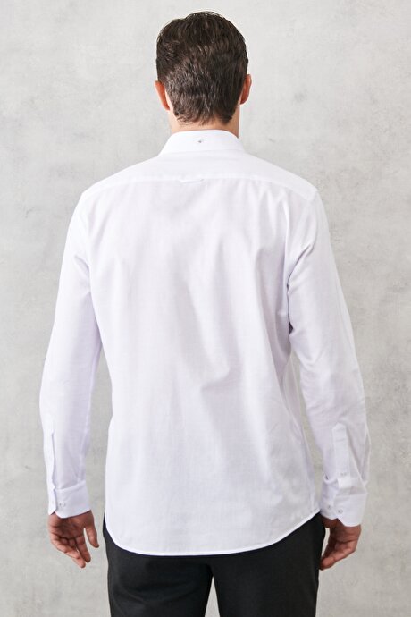 Slim Fit Dar Kesim Düğmeli Yaka %100 Pamuk Flamlı Uzun Kollu Beyaz Gömlek resmi