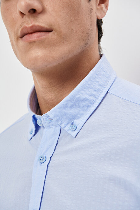 Slim Fit Dar Kesim Düğmeli Yaka %100 Pamuk Desenli Uzun Kollu Mavi Gömlek resmi