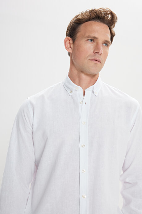 Comfort Fit Rahat Kesim Dügmeli Yaka Casual Keten Beyaz Gömlek resmi