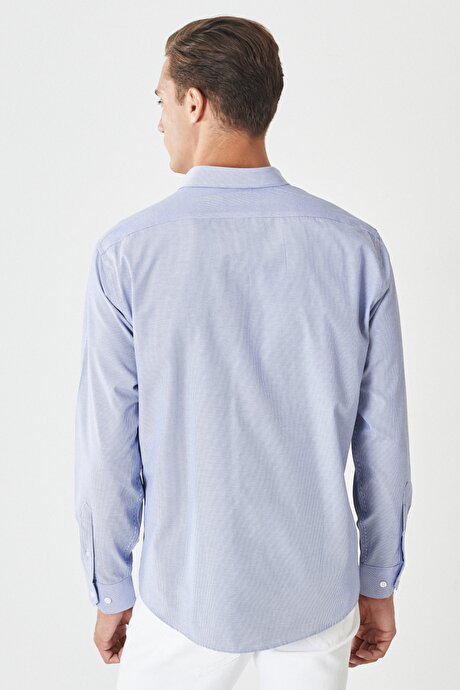 Comfort Fit Rahat Kesim Klasik Yaka Çizgili Lacivert-Beyaz Gömlek resmi