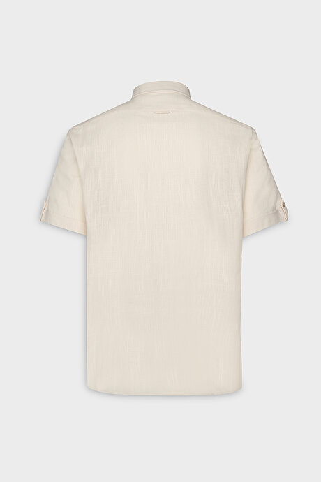 Comfort Fit Rahat Kesim Gizli Düğmeli Yaka Keten Görünümlü %100 Pamuk Flamlı Bej Gömlek resmi