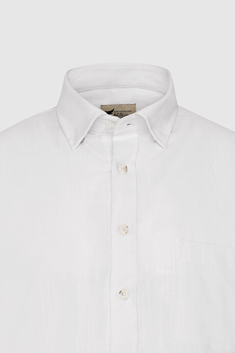 Comfort Fit Rahat Kesim Gizli Düğmeli Yaka Keten Görünümlü %100 Pamuk Flamlı Beyaz Gömlek resmi