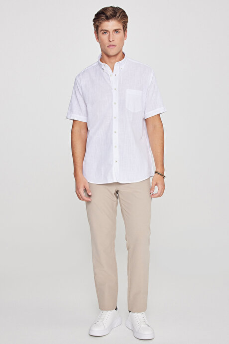 Comfort Fit Rahat Kesim Gizli Düğmeli Yaka Keten Görünümlü %100 Pamuk Flamlı Beyaz Gömlek resmi