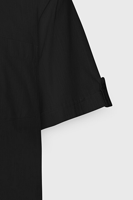 Comfort Fit Rahat Kesim Gizli Düğmeli Yaka Keten Görünümlü %100 Pamuk Flamlı Siyah Gömlek resmi