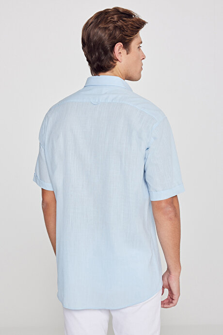 Comfort Fit Rahat Kesim Gizli Düğmeli Yaka Keten Görünümlü %100 Pamuk Flamlı Açık Mavi Gömlek resmi