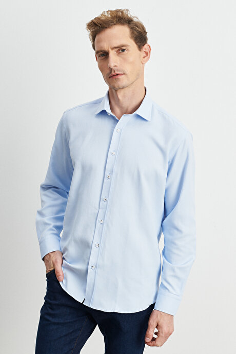 Comfort Fit Rahat Kesim Klasik Yaka Armürlü Uzun Kollu Açık Mavi Gömlek resmi