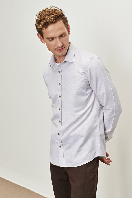 Kolay Ütülenebilir Slim Fit Dar Kesim Klasik Yaka Armürlü Beyaz-Kahve Gömlek resmi