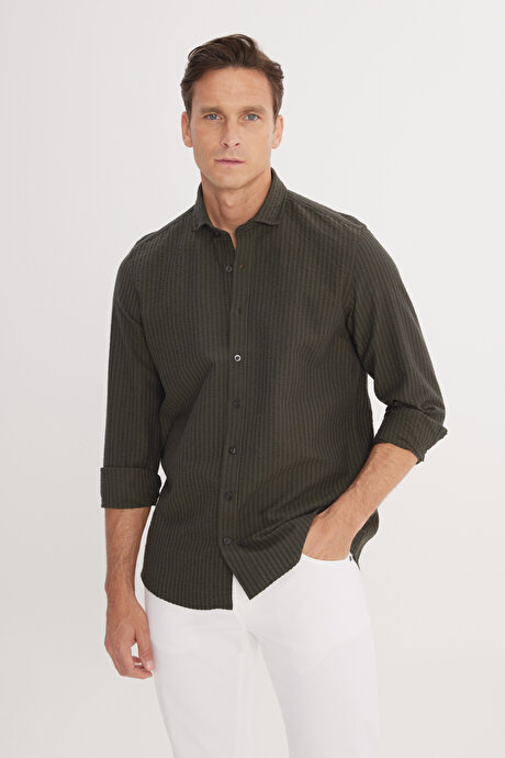 Slim Fit Dar Kesim İtalyan Yaka %100 Pamuk Gofre Haki Gömlek resmi