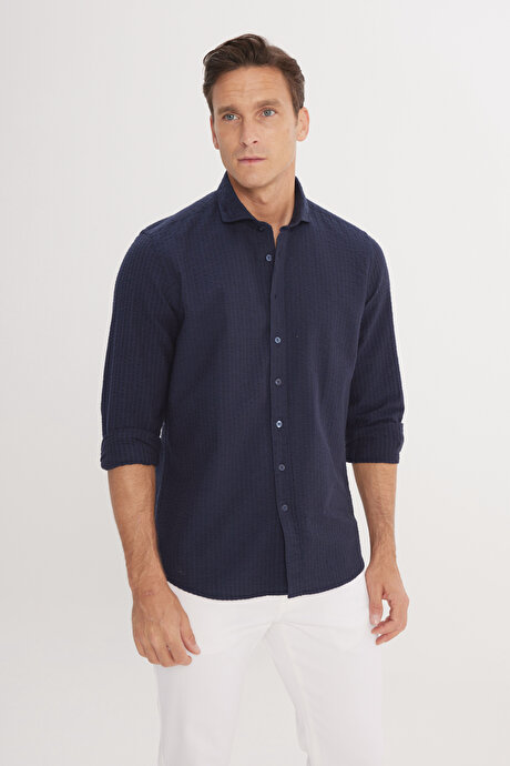 Slim Fit Dar Kesim İtalyan Yaka %100 Pamuk Gofre Lacivert Gömlek resmi